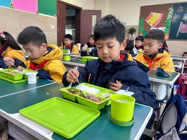 小学用心守护舌尖健康开元棋牌二七区鑫苑